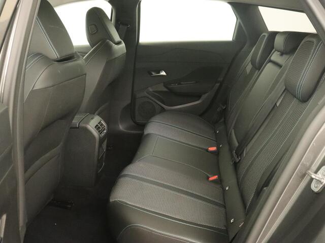 Peugeot 308 1.6 PHEV Active Pack Business | Stoelverwarming | Half leder | Trekhaak | Navigatie | Full LED | Carplay | Sportstoelen | Digital Cockpit | Plug In