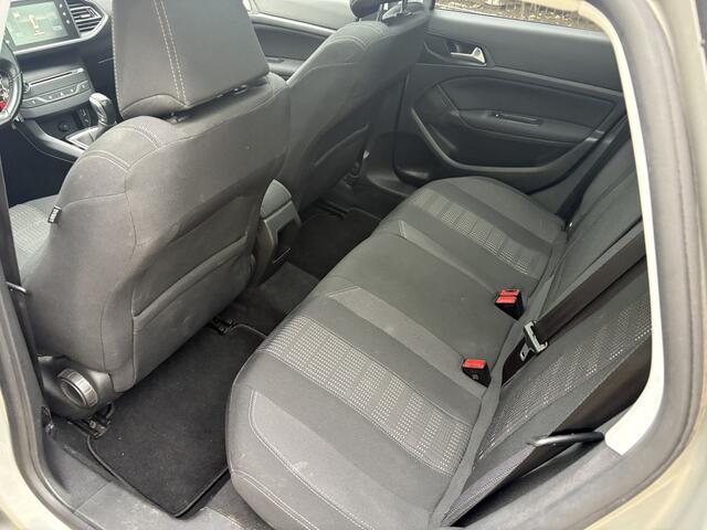 Peugeot 308 SW 1.2 PureTech Blue Lease Executive / NAVI / CRUISE / AIRCO