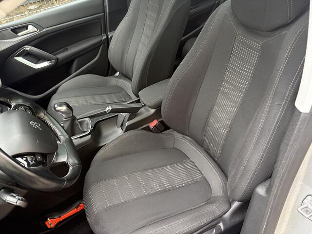 Peugeot 308 SW 1.2 PureTech Blue Lease Executive / NAVI / CRUISE / AIRCO