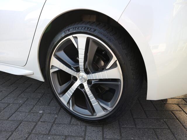 Peugeot 308 1.2 PureTech GT-line PANO LEER CAMERA APK 11-2026