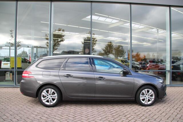 Peugeot 308 SW 1.2 PureTech 110pk Blue Lease Executive Airco Navi Panoramadak Trekhaak