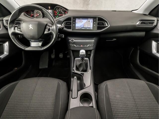 Peugeot 308 1.2 PureTech Executive Sport (APPLE CARPLAY, CLIMATE, PARKEERSENSOREN, GETINT GLAS, CRUISE, BLUETOOTH, NIEUWE APK, NIEUWSTAAT)