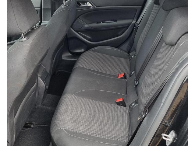 Peugeot 308 1.2 PureTech Blue Lease 110PK | NL AUTO | Trekhaak | Nette Staat | Achteruitrijcamera | Cruise Control | Airco |