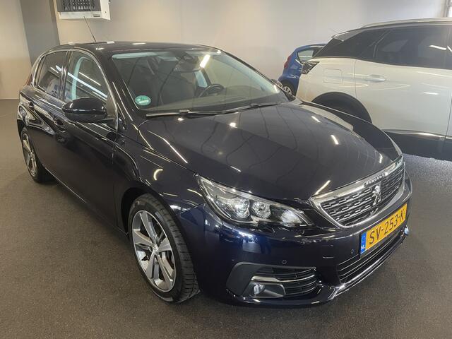 Peugeot 308 1.2 PureTech Allure 130pk Navigatie-Verwarmde voorstoelen-Climate control-Parkeersensoren