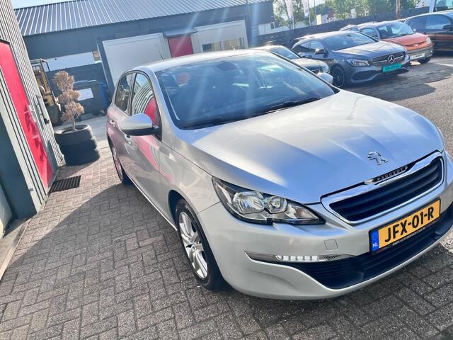 Peugeot 308 1.2 110PK Navi|Trekhaak|Clima|LED|17inch