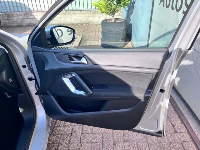 Peugeot 308 1.2 110PK Navi|Trekhaak|Clima|LED|17inch