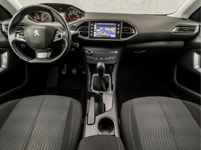 Peugeot 308 1.2 PureTech Sport (PANORAMADAK, NAVIGATIE, PARKEERSENSOREN, GETINT GLAS, SPORTSTOELEN, CRUISE, DAB+, NIEUWE APK, NIEUWSTAAT)