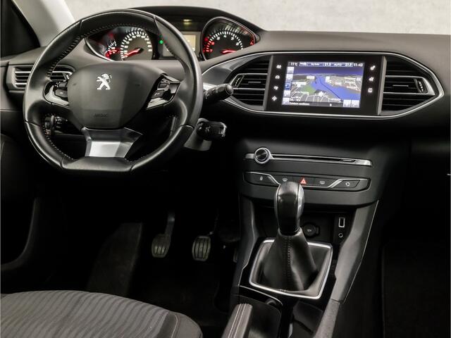 Peugeot 308 1.2 PureTech Sport (PANORAMADAK, NAVIGATIE, PARKEERSENSOREN, GETINT GLAS, SPORTSTOELEN, CRUISE, DAB+, NIEUWE APK, NIEUWSTAAT)