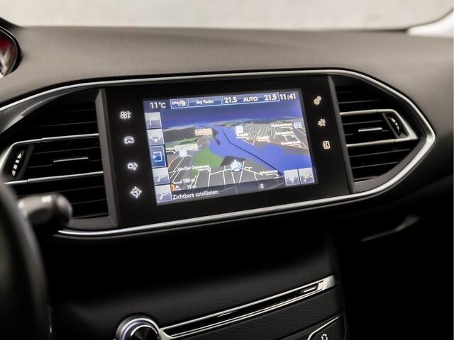 Peugeot 308 1.2 PureTech Sport (PANORAMADAK, NAVIGATIE, PARKEERSENSOREN, GETINT GLAS, SPORTSTOELEN, CRUISE, DAB+, NIEUWE APK, NIEUWSTAAT)