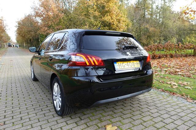 Peugeot 308 1.2 PureTech Blue Lease Premium | Pano | LED | PDC | ISOFIX |