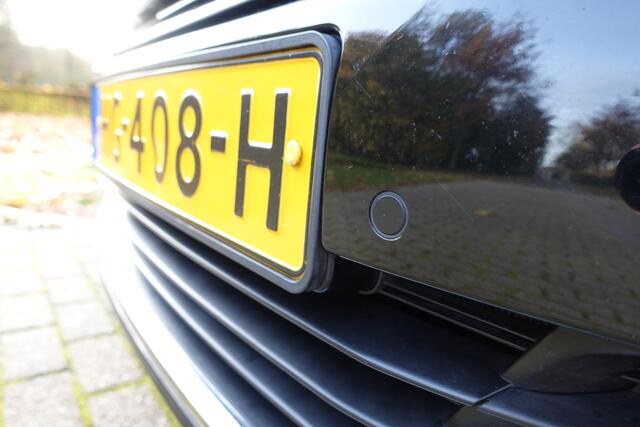 Peugeot 308 1.2 PureTech Blue Lease Premium | Pano | LED | PDC | ISOFIX |