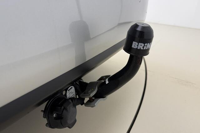 Peugeot 308 SW 1.2 PureTech Blue Lease Premium 130pk | Automaat | Climate Control | Panoramadak | Trekhaak | Parkeersensoren | Cruise Control | Lichtmetalen Velgen