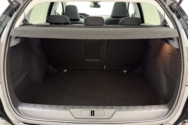 Peugeot 308 1.2 130pk Allure | Trekhaak | Navigatie | Apple Carplay/Android Auto | Panoramadak | Camera | Parkeersensoren v+a | Climate en Cruise Control