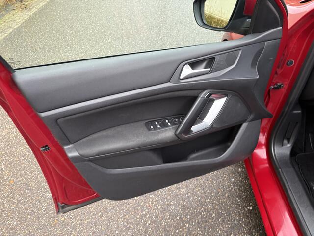 Peugeot 308 SW 1.2 PureTech Blue Lion / NAVI / CRUISE / PANORAMADAK / 122dkm! NAP!