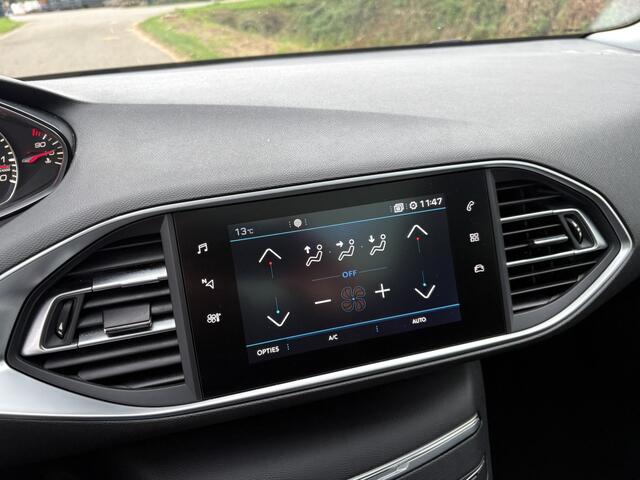 Peugeot 308 SW 1.2 PureTech Blue Lease Executive / PANORAMADAK / NAVI / CRUISE