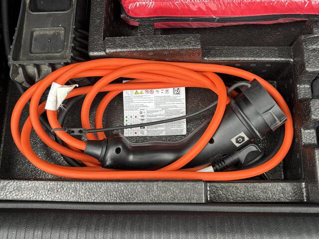 Peugeot 308 1.6 Plug-in Hybrid 225 GT STUUR + STOELVERW. MET MASSAGE| ELEK. STOEL| PANO| 360 CAMERA| ELEK. ACHTERKLEP| DODE HOEK| KEYLESS