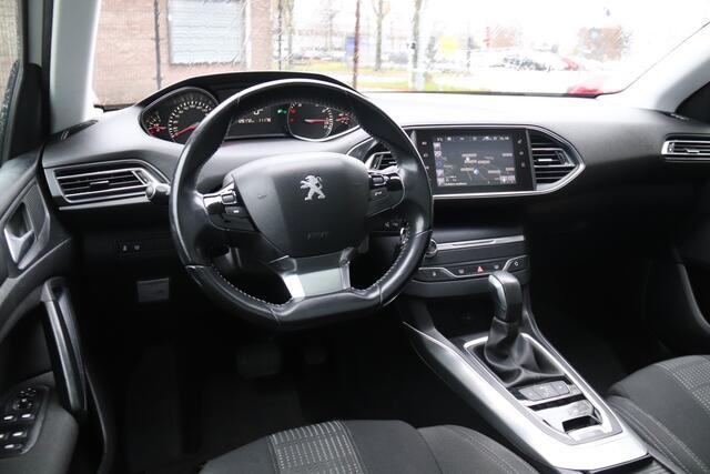 Peugeot 308 1.2 PureTech Allure, Panoramadak, Trekhaak, Automaat