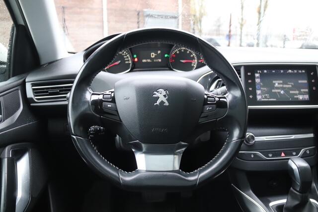 Peugeot 308 1.2 PureTech Allure, Panoramadak, Trekhaak, Automaat