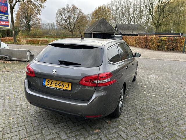 Peugeot 308 SW 1.2 PureTech Tech Edition