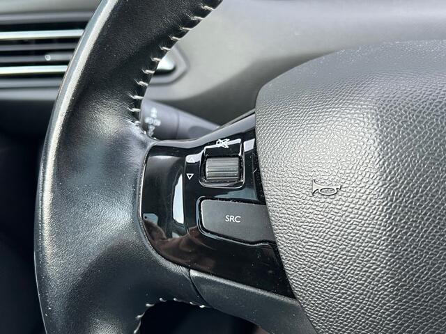 Peugeot 308 BWJ 2016 | 1.2T 110PK Executive | PANO | CLIMA | NAVI | CAMERA A | PRIVACY GLASS | PDC | CRUISE |