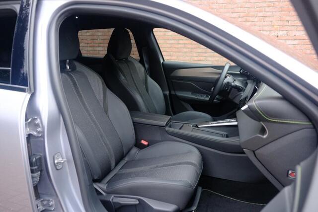 Peugeot 308 SW 1.2 PureTech 130pk EAT8 GT | Navi | App Connect | Climate | Adaptive Cruise | Camera | Keyless | PDC | 18" velgen