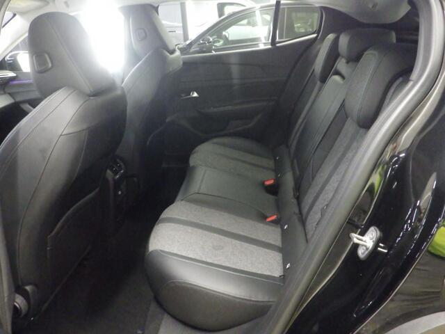 Peugeot 408 130pk Allure Pack 130 EAT8 Automaat|Navigatie|Camera