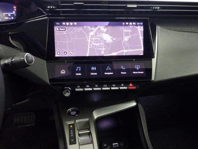 Peugeot 408 130pk Allure Pack 130 EAT8 Automaat|Navigatie|Camera