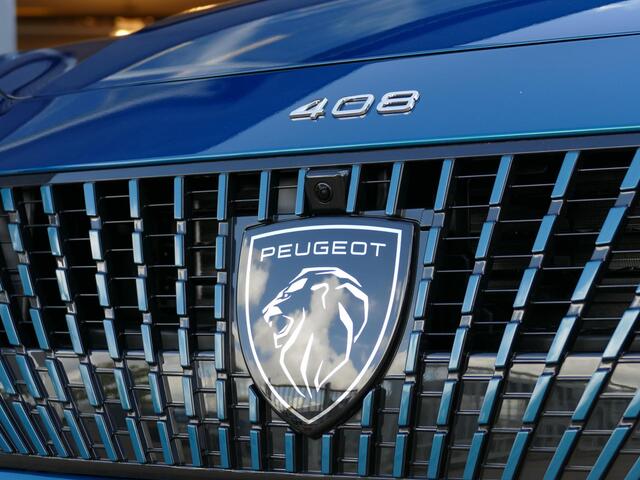 Peugeot 408 1.2 Hybrid 145 e-DCS6 GT | NIEUW | Uit voorraad leverbaar! | 360° Camera | Matrix LED | Alcantara pakket | Stoelverwarming | Memory | Keyless | Elektrische achterklep | 19'' LM velgen