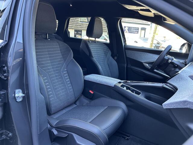 Peugeot 5008 1.2 Hybrid 145 Allure | Demo van 2025 | Afneembare Trekhaak | AGR Stoelen | Pack Vision | 360-graden Camera | Adaptieve Cruise Control | Full-LED Koplampen | 7-Persoons | Stoelverwarming | Pack Navigatie | All Season Banden.