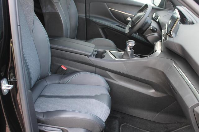 Peugeot 5008 1.2 PureTech 130pk Allure Pack Business 7-zits Airco Navi Camera Carplay