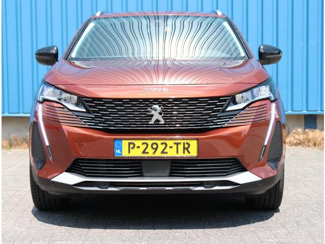 Peugeot 5008 130PK Allure Pack | AppleCarPlay/AndroidAuto | Cruise Control | Climate Control | FULL LED | Trekhaak | 7 persoons | Stoelverwarming | Navigatie | AUTOMAAT |