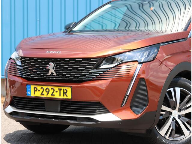 Peugeot 5008 130PK Allure Pack | AppleCarPlay/AndroidAuto | Cruise Control | Climate Control | FULL LED | Trekhaak | 7 persoons | Stoelverwarming | Navigatie | AUTOMAAT |