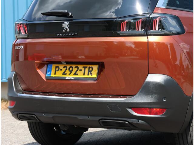 Peugeot 5008 130PK Allure Pack | AppleCarPlay/AndroidAuto | Cruise Control | Climate Control | FULL LED | Trekhaak | 7 persoons | Stoelverwarming | Navigatie | AUTOMAAT |