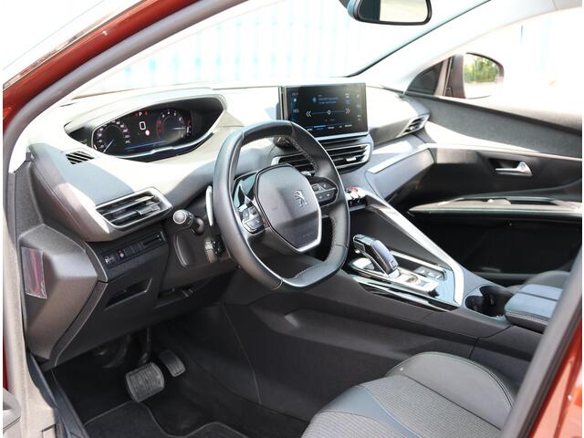 Peugeot 5008 130PK Allure Pack | AppleCarPlay/AndroidAuto | Cruise Control | Climate Control | FULL LED | Trekhaak | 7 persoons | Stoelverwarming | Navigatie | AUTOMAAT |