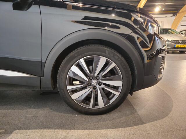 Peugeot 5008 1.2 PureTech Allure Avantage 7-Persoons - Panoramadak - - Apple Carplay/Android Auto - Navi - Elektrisch bedienbare achterklep
