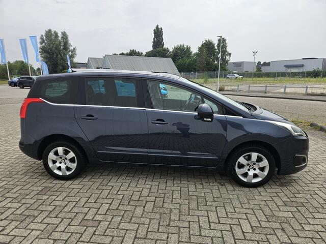Peugeot 5008 1.2 PureT. Style 5p.