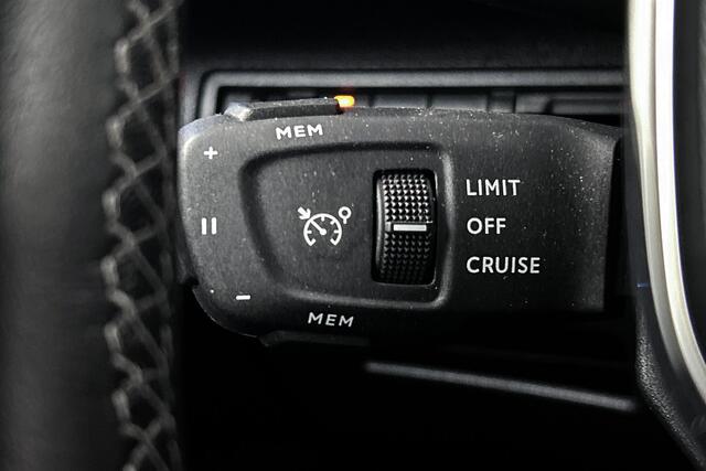 Peugeot 5008 1.2 PureTech Allure Pack Business | Camera | Leder | Stoelverwarming | Trekhaak