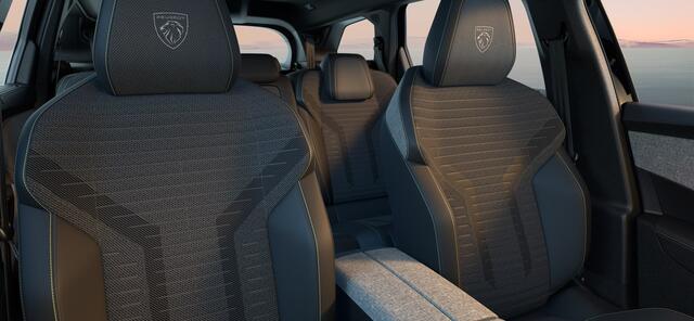 Peugeot 5008 1.2 HYBRID 145 GT 7 PERS. | Panorama Pack | El. achterklep