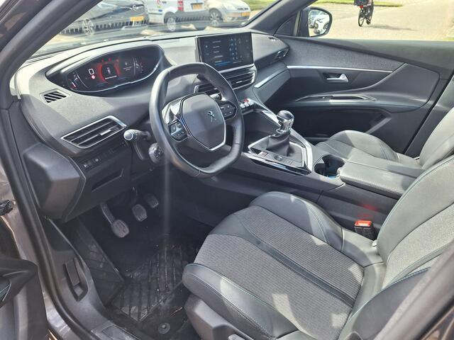 Peugeot 5008 1.2 PureTech Allure 7 persoons