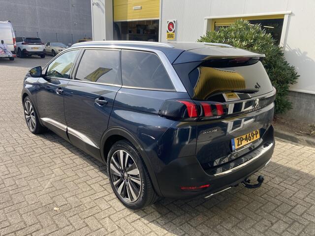 Peugeot 5008 1.2 PureTech Allure 7 Persoons Automaat Leer LED Trekhaak