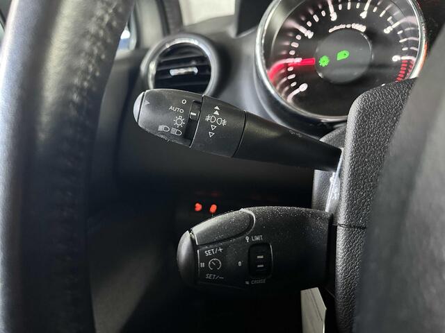 Peugeot 5008 1.2 PureTech Style 7p. Trekhaak | Cruise | Navi | Achteruitrijcamera | NAP