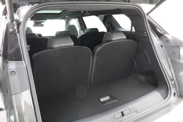 Peugeot 5008 1.2 Hybrid GT 145 PK | 8-Traps Automaat | Panoramisch schuifdak Pack | Mistral Executive Interior (GT) | 360 vision & Drive Assist Plus Pack (GT) | VOL Opties | Nieuw uit voorraad leverbaar