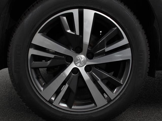 Peugeot 5008 1.2 PureTech 130pk Automaat Allure Pack | Navigatie | Apple Carplay/Android Auto | Climate Control | Cruise Control | Virtual cockpit | PDC VA + Camera | Zonneschermen achter | Keyless Go | Full LED 18" LM Velgen