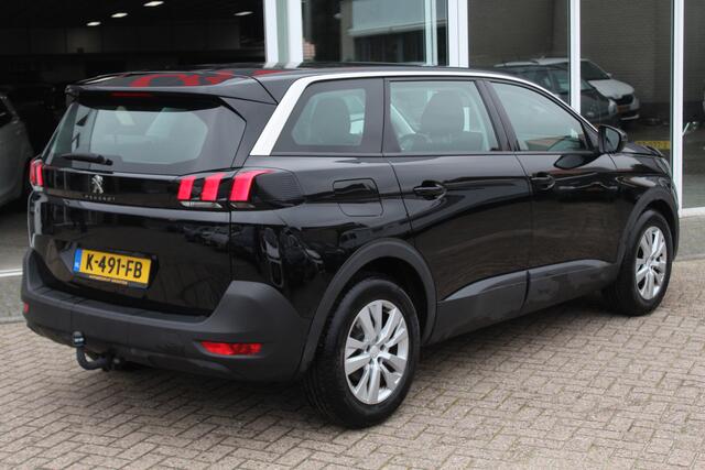 Peugeot 5008 1.2 PureTech Blue Lease Executive