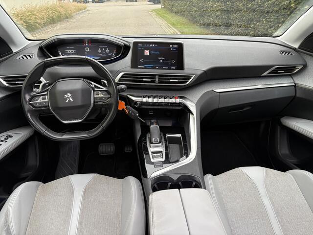 Peugeot 5008 1.2 PureTech Allure / AUTOMAAT / PANORAMADAK / 7 PERSOONS / CRUISE