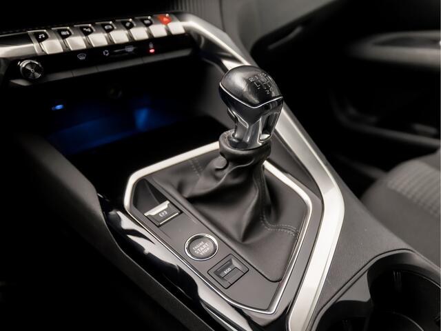 Peugeot 5008 1.2 PureTech Sport 7 Persoons (FACELIFT, APPLE CARPLAY, GROOT NAVI, 360 CAMERA, GETINT GLAS, SPORTSTOELEN, PARELMOER, TREKHAAK, KEYLESS, NIEUWE APK, NIEUWSTAAT)