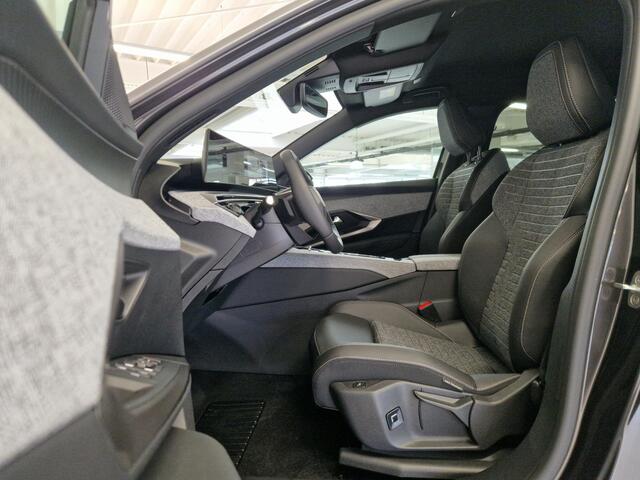 Peugeot 5008 1.6 Plug-in Hybrid 195 Allure 7,4 kW | Seat Pack | Panoramic Navigation Pack | 360 Vision & Drive Assist Pack