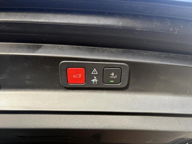 Peugeot 5008 1.2 Hybrid 136 GT | Focal Audio | Elektrische Achterklep | Camera voor + Achter | Navigatie | Climate & Cruise Control | Stoelverarming |