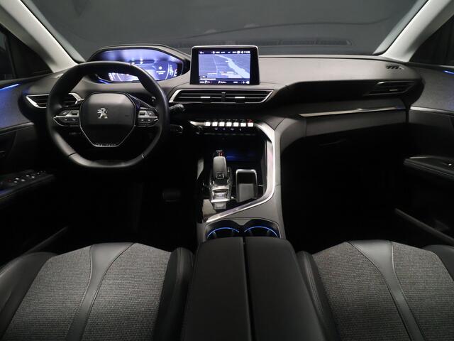 Peugeot 5008 1.2 PureTech Allure [APPLE CARPLAY, PARKEERSENSOREN, SPORTSTOELEN, WIRELESS CHARGING, 19 INCH VELGEN, GETINTE ACHTERRUITEN, NIEUWSTAAT]