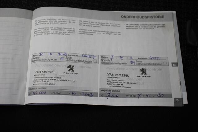 Peugeot 5008 1.2 PureTech Executive 7 Persoons - Carplay, Cruise, Digitaal Cockpit